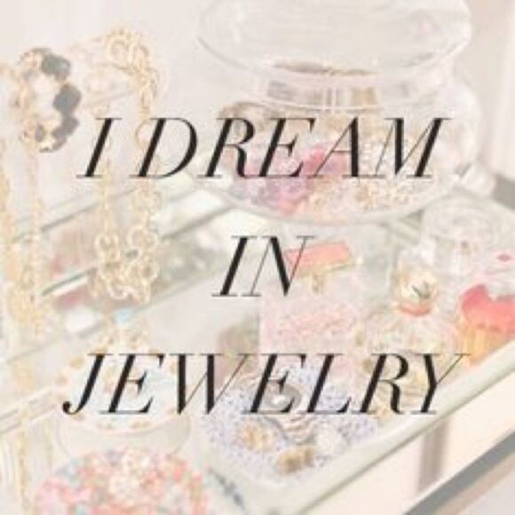 10/$25🦋 T&J Designs Blue Triangle Druzy Necklace - Picture 5 of 5